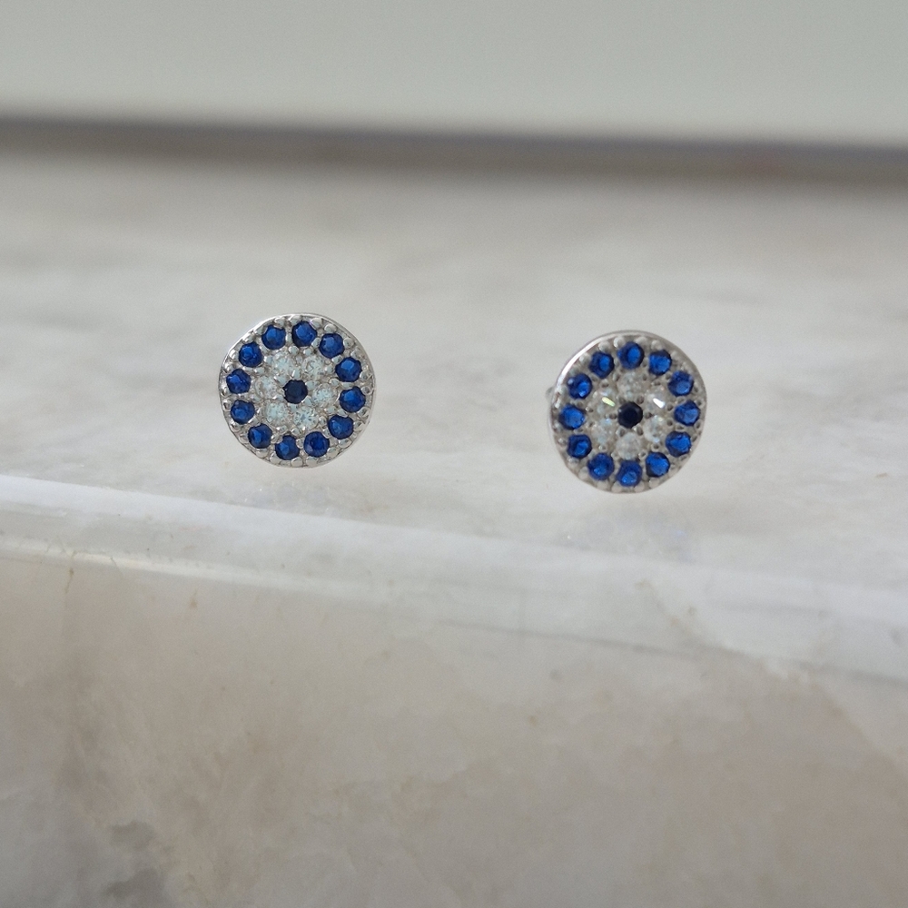 SOLD Mini Earring - Picture 2 of 3